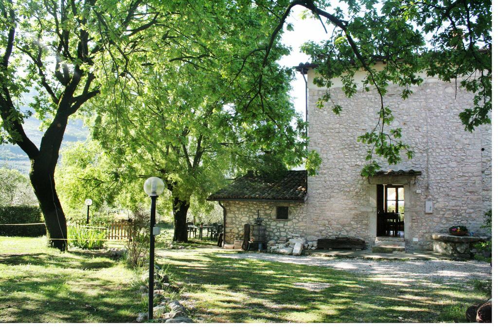 Casale Le Due Querce Guest House Ferentillo Екстериор снимка